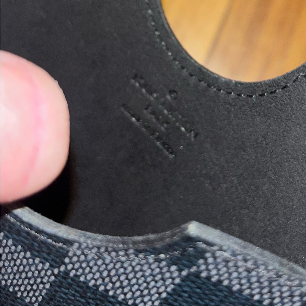 Louis Vuitton Damier Graphite IPad Case 🔥 - Picture 6 of 7